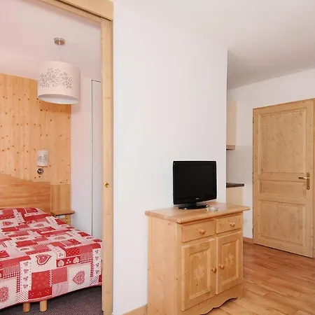 Chalet 8 *